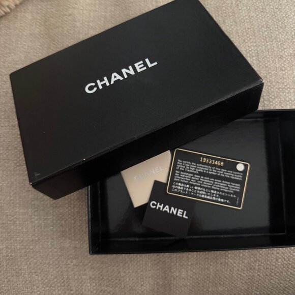 CHANEL Wallet - Perfect Condition/Like New - Picture 6 of 7